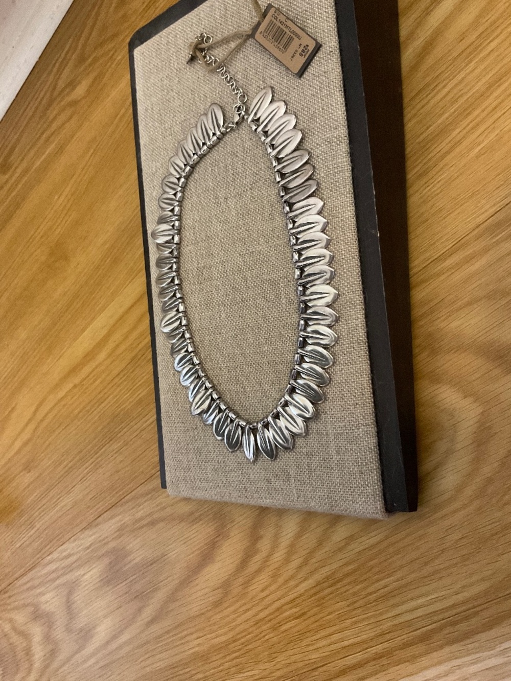 NWT Uno de 50 Silver-plated Petal Necklace “Leaves”